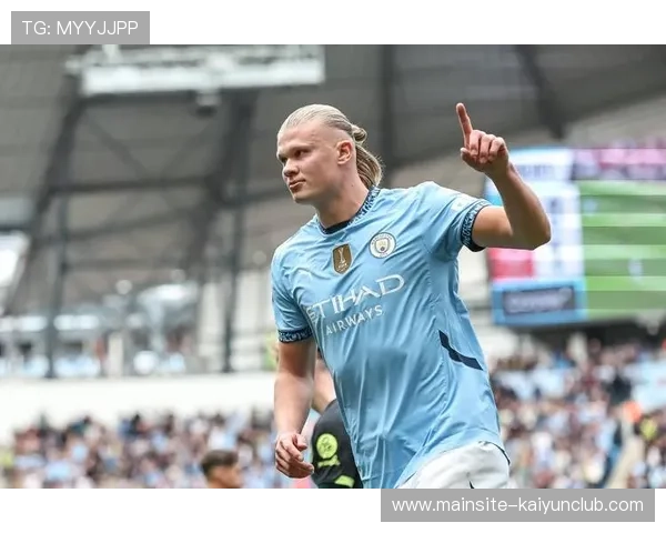 哈兰德单场两球刷新纪录,曼城火力爆表 哈兰德单场两球刷新纪录,曼城火力爆表