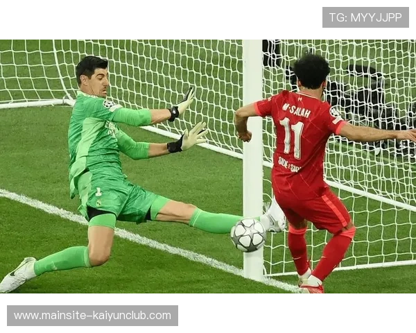 英超利物浦高位逼抢连断，攻防转换精彩纷呈